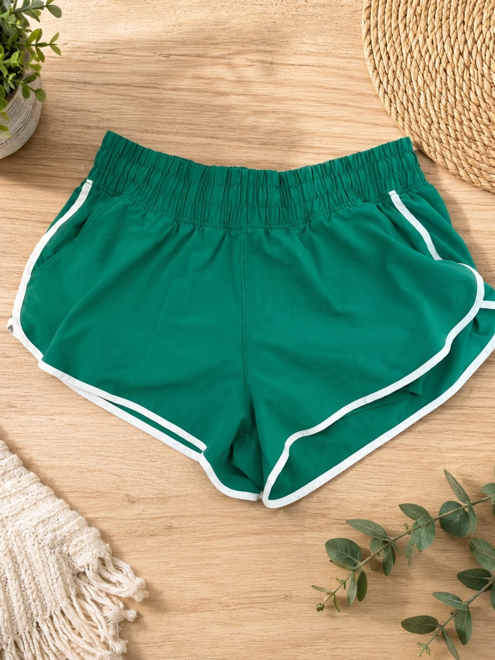 Offline by Aerie Green Athletic Shorts with White Trim - size S EUC with lining